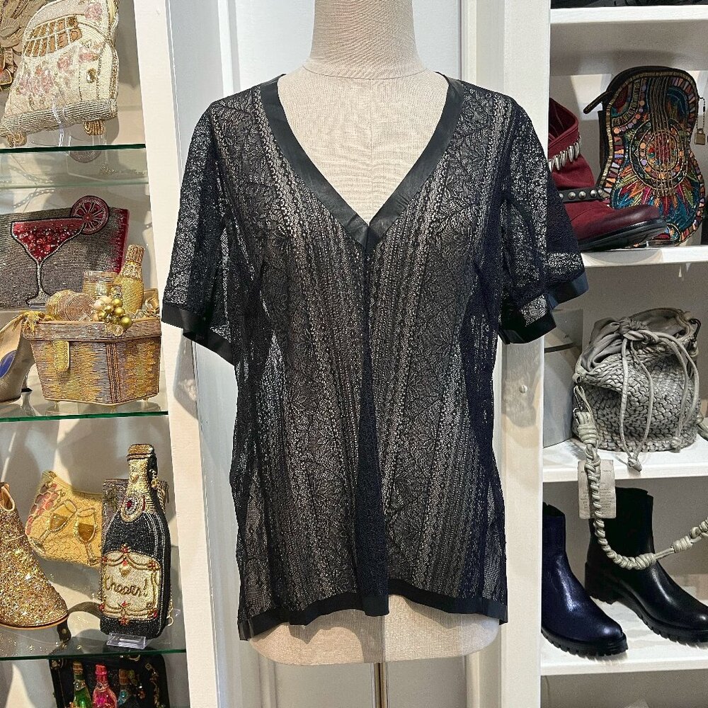 LOOSE LACE